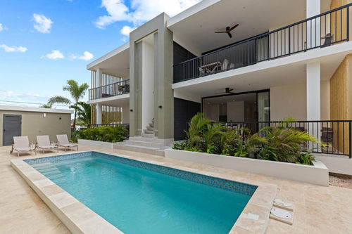 Tin tức công ty mới nhất về Dự án Villa Caribbean: Tăng cường cuộc sống nhiệt đới với quạt trần bằng gỗ rắn