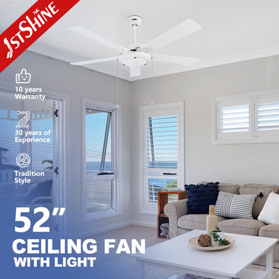 Quạt trần LED hiện đại bằng gỗ dán với 5 cánh và đèn kính mờ